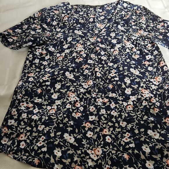 Floral Navy Blue Women's Top - Picture 13 of 16